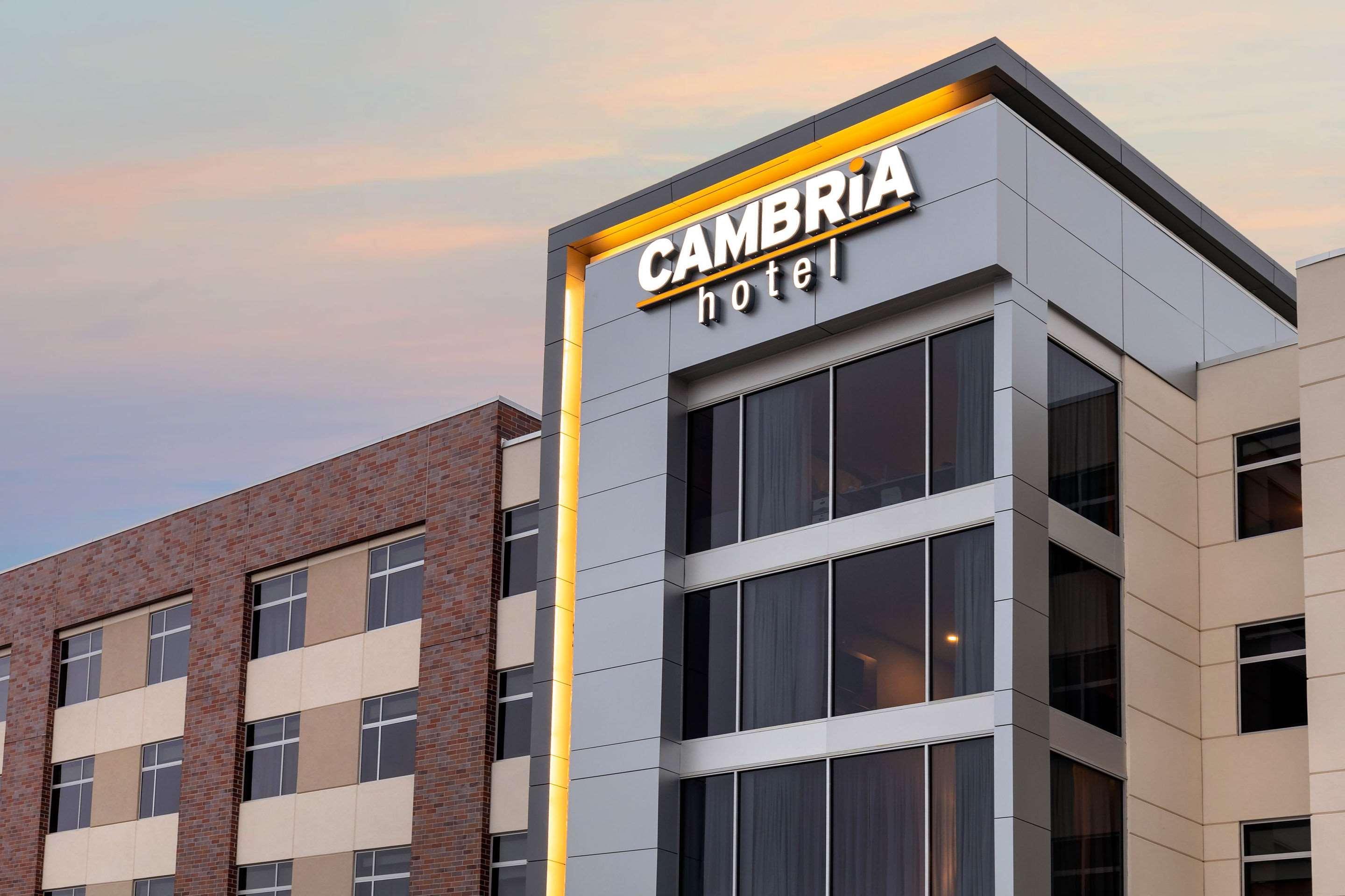 Cambria Hotel Omaha Downtown Екстер'єр фото